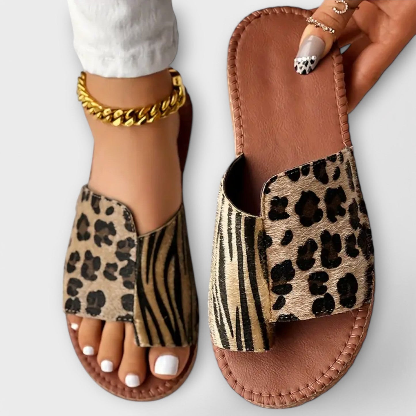 Stijlvolle bicolor pantoffels met luipaardprint