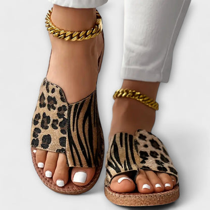 Stijlvolle bicolor pantoffels met luipaardprint
