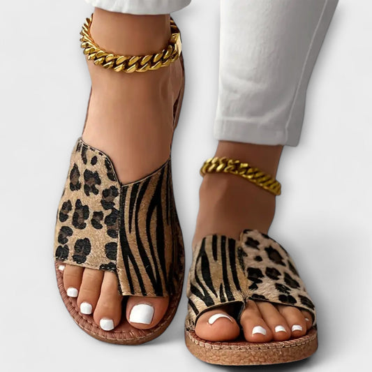 Stijlvolle bicolor pantoffels met luipaardprint