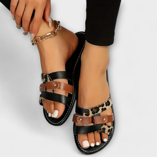 Luipaard sandalen met kruisbandjes